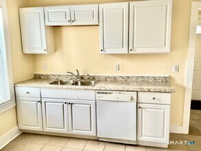 303 Millville Ave in Naugatuck, CT - Building Photo - Building Photo