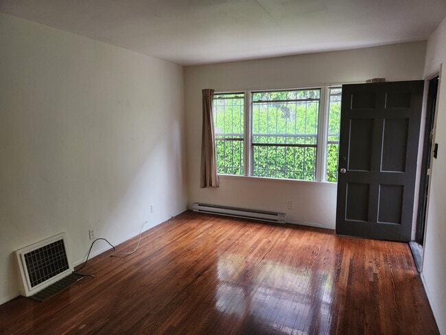 2611 Jeffries Ave in Los Angeles, CA - Foto de edificio - Building Photo