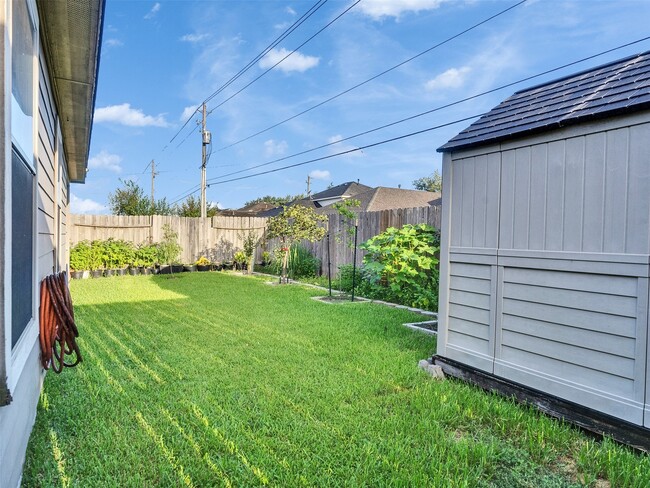 property at 8919 Summerset Meadow Ct