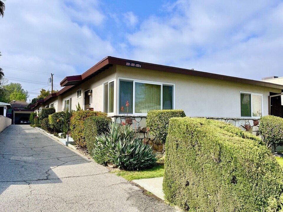 1822 1/2 Sherer Ln in Glendale, CA - Building Photo