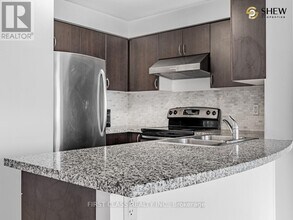 4900 Glen Erin Dr in Mississauga, ON - Building Photo - Building Photo