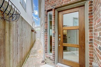 4230 Drake St in Houston, TX - Building Photo - Building Photo