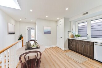 2 Bedroom and 1 Bathroom Upper Floor Unit in Toronto, ON - Building Photo - Building Photo