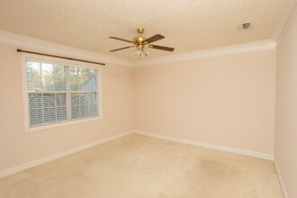 215 S Harrington Rd in St. Simons Island, GA - Building Photo - Building Photo