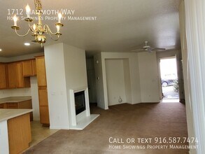1712 Mammoth Way in Sacramento, CA - Building Photo - Building Photo