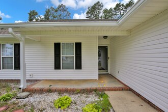 107 Yaupon Ct in Raeford, NC - Building Photo - Building Photo