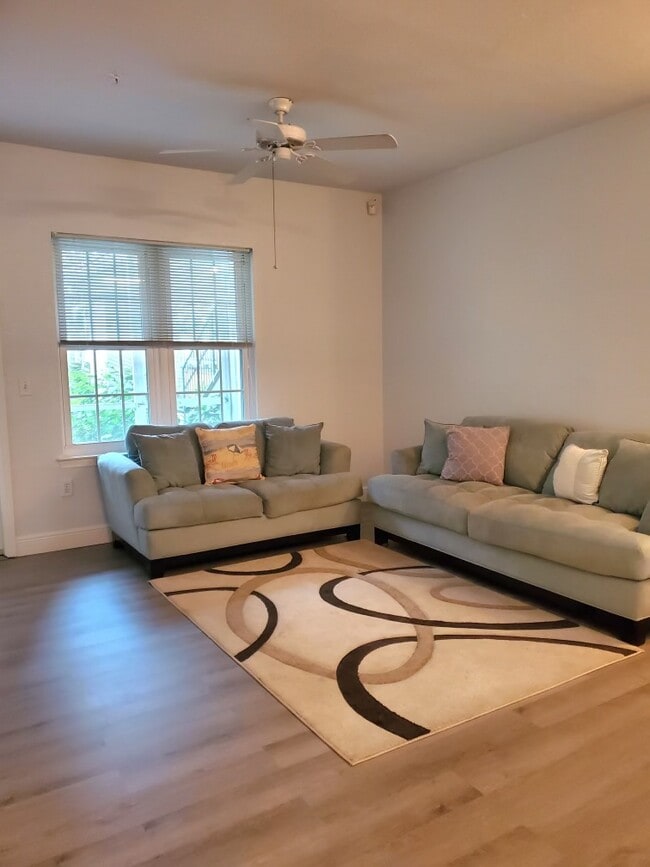 23600 Walden Center Dr, Unit 107 in Bonita Springs, FL - Building Photo - Building Photo