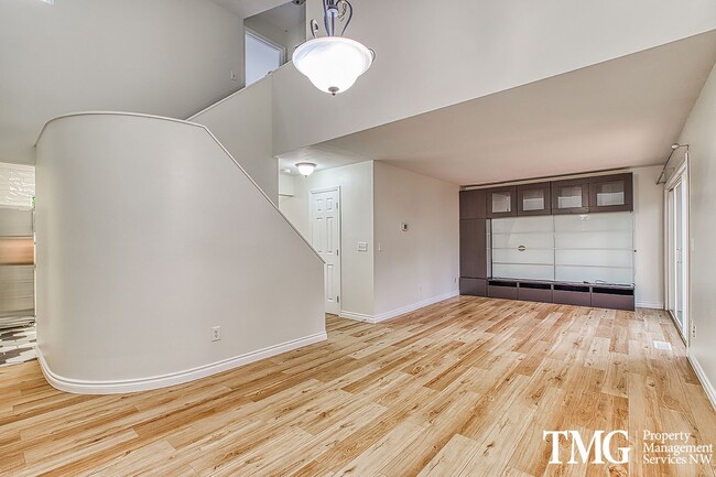 1511 NW Tanasbrook Ct in Beaverton, OR - Building Photo - Building Photo