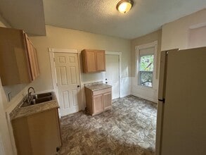 666 Sims Ave in St. Paul, MN - Foto de edificio - Building Photo