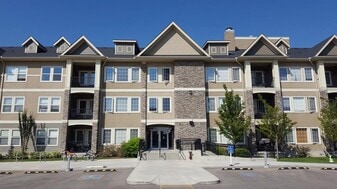 100-100 Cranfield Common SE in Calgary, AB - Building Photo
