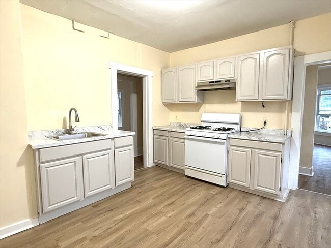 property at 124 Kendall St
