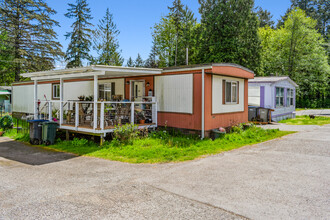 Heritage Mobile Home Park in Port Orchard, WA - Foto de edificio - Building Photo