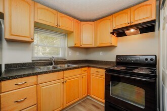 3566 4th Ave in Grove City, OH - Building Photo - Building Photo