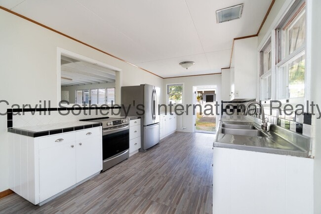 1411 Mokulua Dr in Kailua, HI - Building Photo - Building Photo