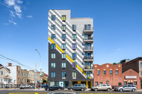 2437 Pitkin Ave in Brooklyn, NY - Foto de edificio - Building Photo