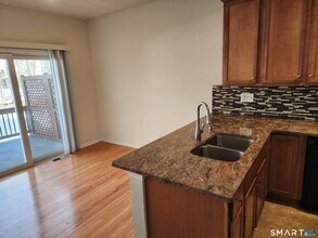 158 Sterling Dr in Newington, CT - Building Photo - Building Photo