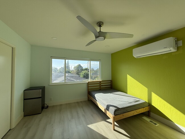16 Church St, Unit Studio in Mountain View, CA - Building Photo - Building Photo
