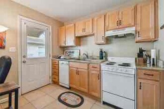 2903 10th St N, Unit 2905 in St. Petersburg, FL - Building Photo - Building Photo