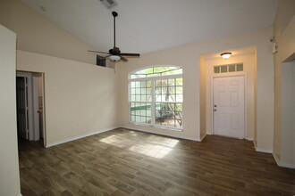 2073 SW Capeador St in Port St. Lucie, FL - Building Photo - Building Photo