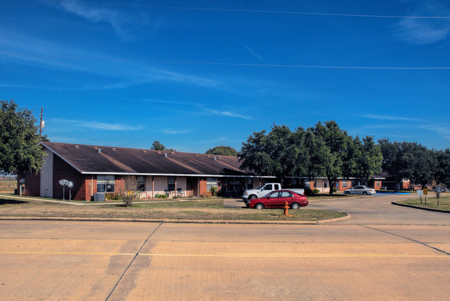 Woodlands I Apartments in Hempstead, TX - Building Photo - Building Photo