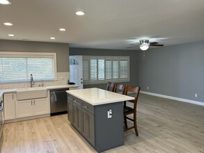 3602 Armstrong St in San Diego, CA - Foto de edificio - Building Photo