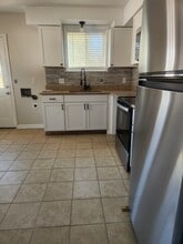 9334 Peachtree St, Unit B in Norfolk, VA - Building Photo - Building Photo