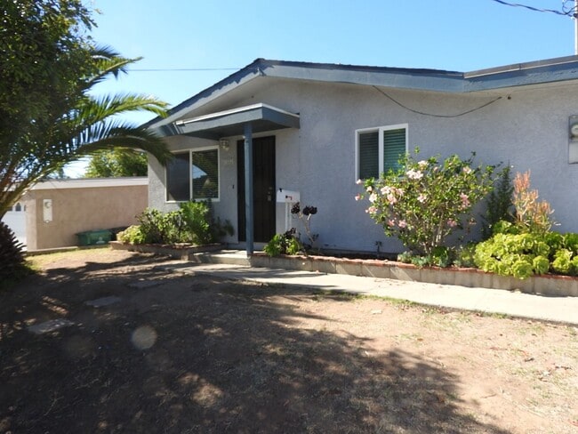 3552 Angwin Dr in San Diego, CA - Building Photo - Building Photo