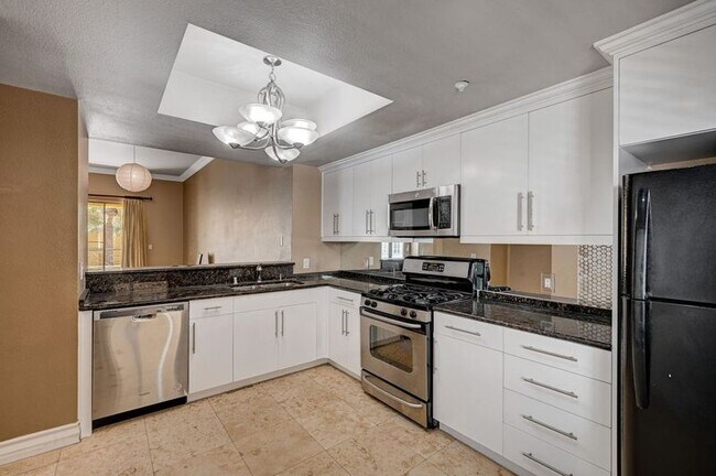 210 E Flamingo Rd in Las Vegas, NV - Building Photo - Building Photo