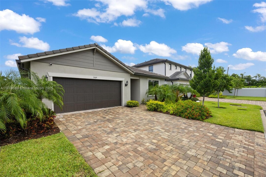 3109 Buttonwood Ct in Oakland Park, FL - Building Photo