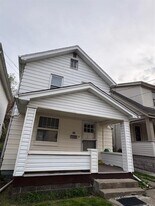 906 Kable Wy in Coraopolis, PA - Building Photo