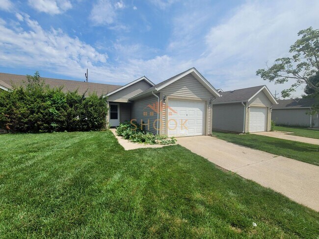 2712-2714 Plaza Ln in Lafayette, IN - Foto de edificio - Building Photo