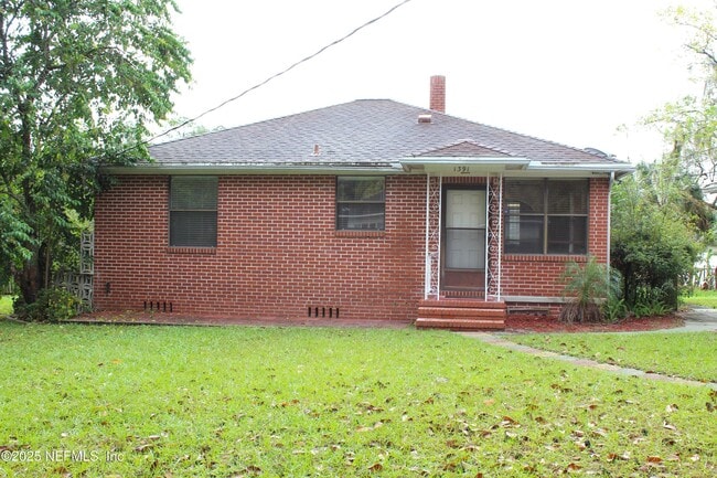 property at 1391 River Hills Ct