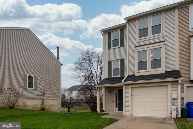 6406 Pound Apple Ct in Columbia, MD - Foto de edificio - Building Photo