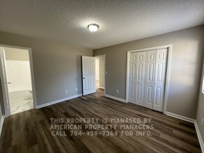 299 Rustic Rd in Mooresville, NC - Building Photo - Building Photo