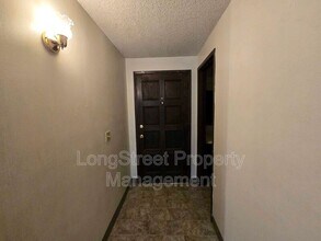 2145 NW Highland Dr in Corvallis, OR - Foto de edificio - Building Photo