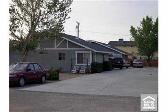 16756 Lime St in Hesperia, CA - Building Photo - Building Photo