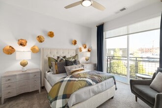 Carroll at Bellemeade in Greensboro, NC - Foto de edificio - Interior Photo