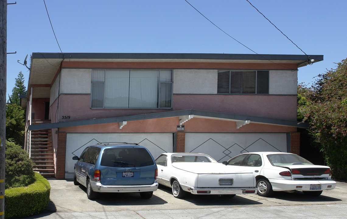 3519 Quigley St in Oakland, CA - Foto de edificio