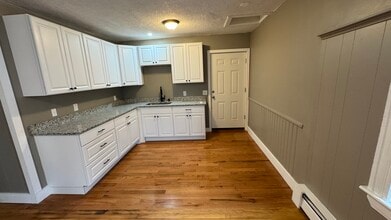 106 Tell St, Unit Apt 3 in Providence, RI - Building Photo - Building Photo