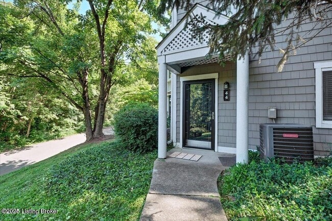 44 Lake Ave in Louisville, KY - Building Photo - Building Photo