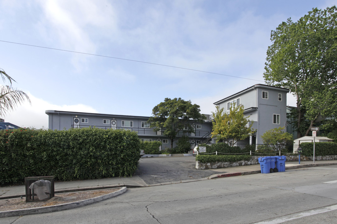 Anchor Apartments in Santa Cruz, CA - Building Photo