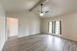 5514 Vickita Dr in Houston, TX - Building Photo - Building Photo