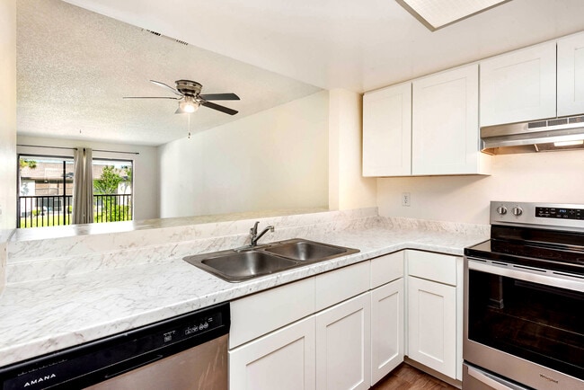 property at 1029 Regency Dr