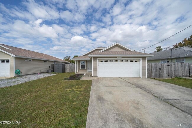 3127 Douglas Rd in Panama City, FL - Building Photo - Building Photo