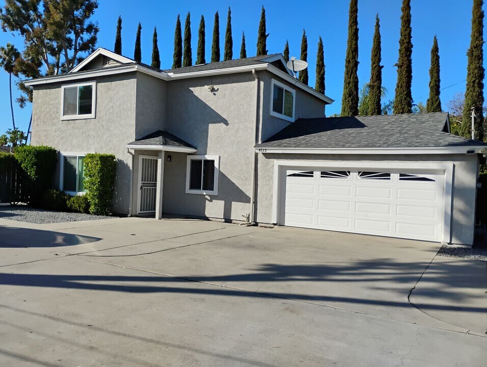 4722 63rd St in San Diego, CA - Foto de edificio