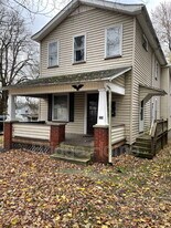 239 Ormond Ave in Sharon, PA - Building Photo