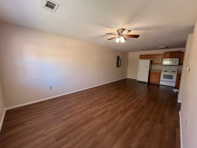 408 NE 7th St in Atkins, AR - Building Photo - Building Photo