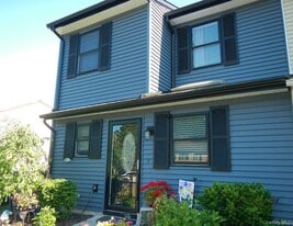 409 Rakov Rd in Maybrook, NY - Building Photo