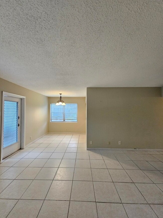 268 Norwich L in West Palm Beach, FL - Building Photo - Building Photo