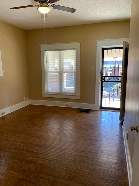 1931 Ivanhoe Ct, Unit 1 in Louisville, KY - Foto de edificio